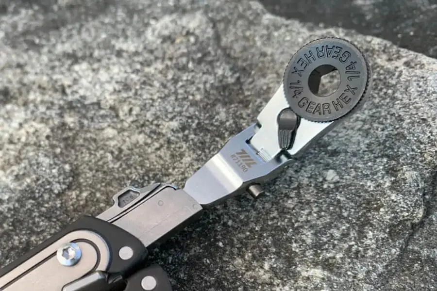 Flex-Head EDC Ratschenschlüssel mit Arretierung für präzises Ratschen