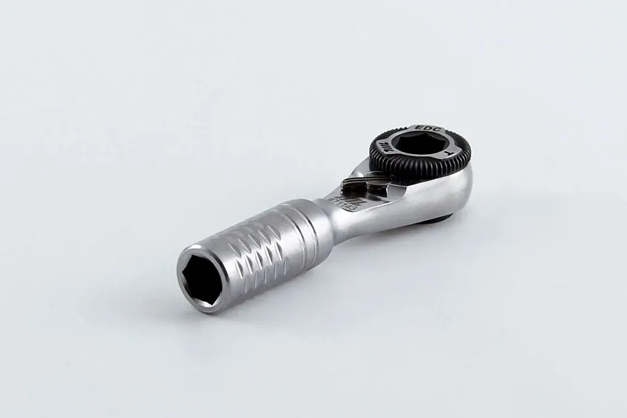 711L EDC 1/4” Ratschenschlüssel mit Aufnahme | 711L